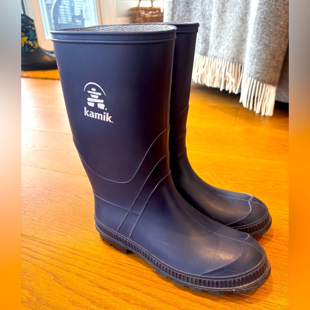 Worn twice Kamik boots
